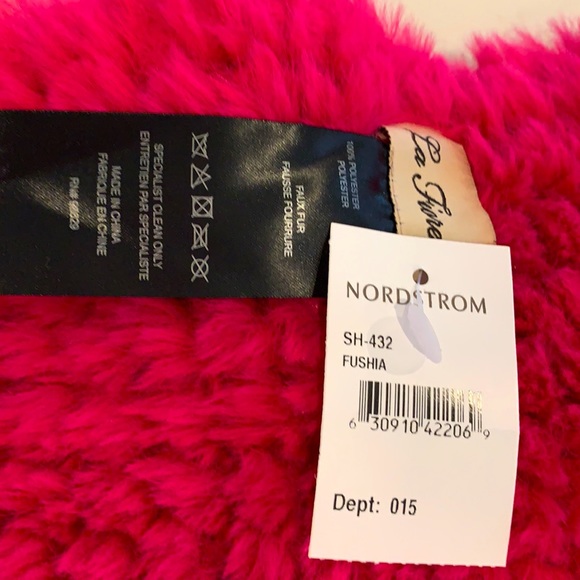 Faux fur fuchsia infinity scarf, NWT - Picture 7 of 7